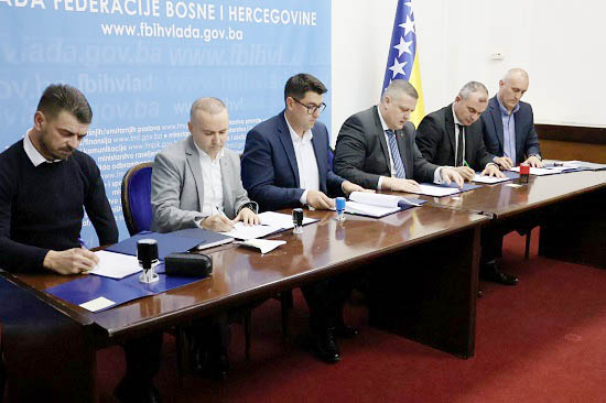mijatovic-ugovori-pet-opstina