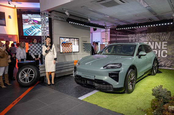 Porsche-Cayenne-Electric