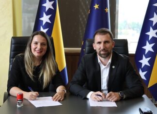 Ministar Delić potpisao ugovore sa sigurnim kućama: Za zaštitu žrtava nasilja 1,1 milion KM